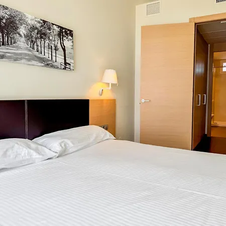 Hotel Jardines De Uleta Suites Vitoria-Gasteiz Exterior photo